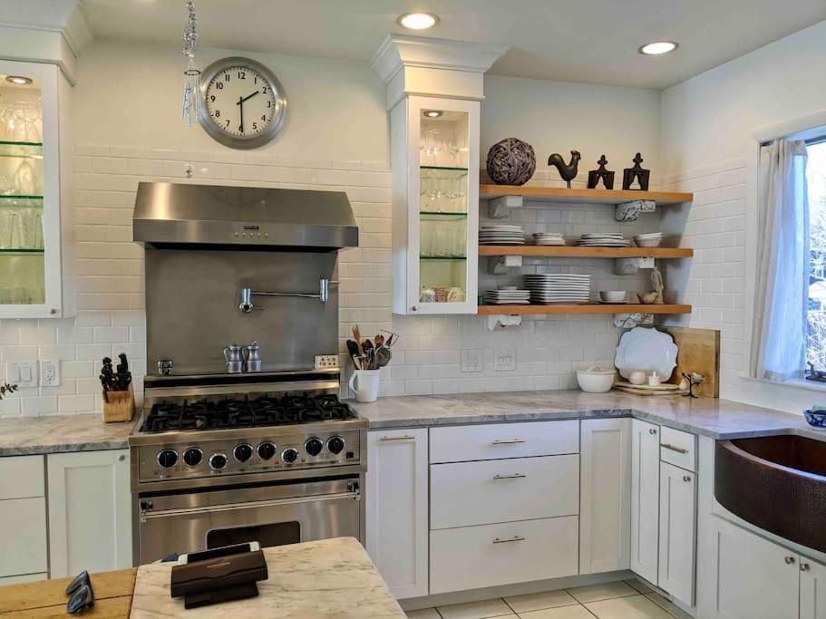 Swampscott Egg Rock House - 4Br, 4.5Ba - Modern Oceanfrontヴィラ エクステリア 写真